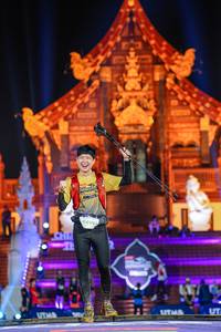 BIB: 94999
                            <button type="button" onclick="openModal(22348794)" class="btn btn-primary btn-sm float-right btn-popup" data-toggle="modal" data-target=".modal-high-quality">
                        <i class="fas fa-shopping-cart"></i> Add to Cart
                    </button>
                                            <button type="button" onclick="isThisMe(22348794, true)" class="btn btn-success btn-sm float-right btn-popup btn-isme hidden" data-toggle="tooltip" data-placement="bottom" title="นี่คือรูปของคุณใช่ไหม คลิกที่นี่เพื่อเอาเข้าอัลบั้ม">
                        <i class="fas fa-plus"></i> Add to album
                    </button>
                    <button type="button" onclick="isThisMe(22348794, false)" class="btn btn-warning btn-sm float-right btn-popup btn-isnotme hidden">
                        <i class="fas fa-ban"></i> Remove from album
                    </button>